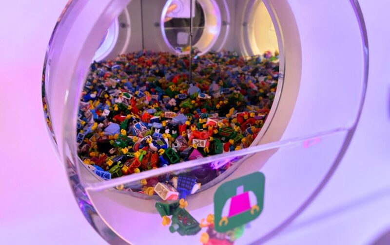 レゴランドのオリジナルミニフィグ作り方ガイド