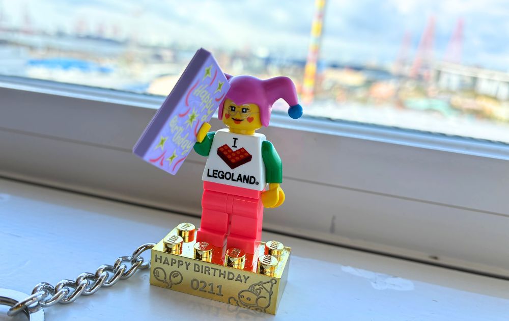 レゴランドのオリジナルミニフィグ・名入れキーチェーンの作り方