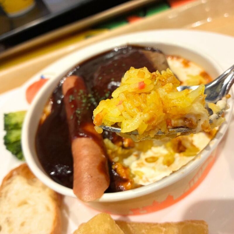 レゴランドのオススメフード(ひどい)ナイト・テーブル・レストラン