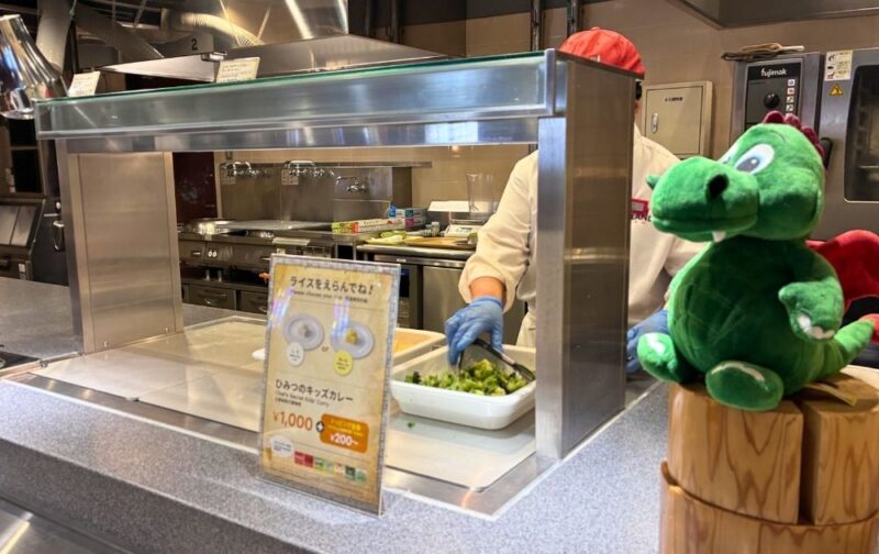 レゴランドのナイトテーブルレストランで食べられるカレー