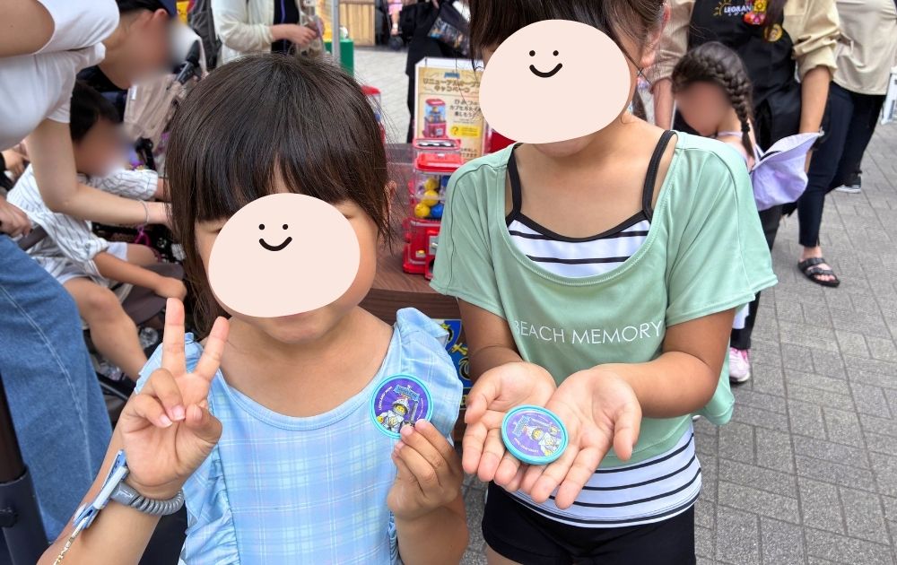 レゴランドのナイトテーブルレストランでもらえるポップバッジ