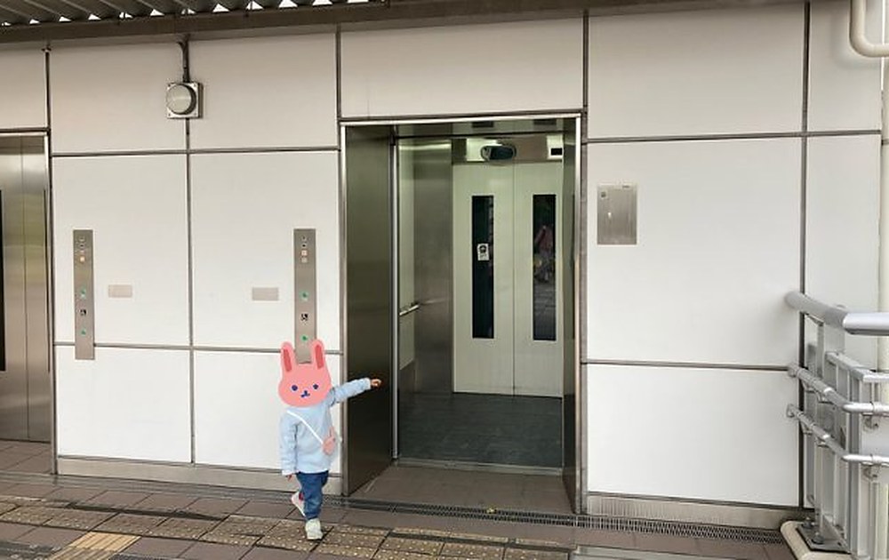 金城ふ頭駐車場のエレベーター